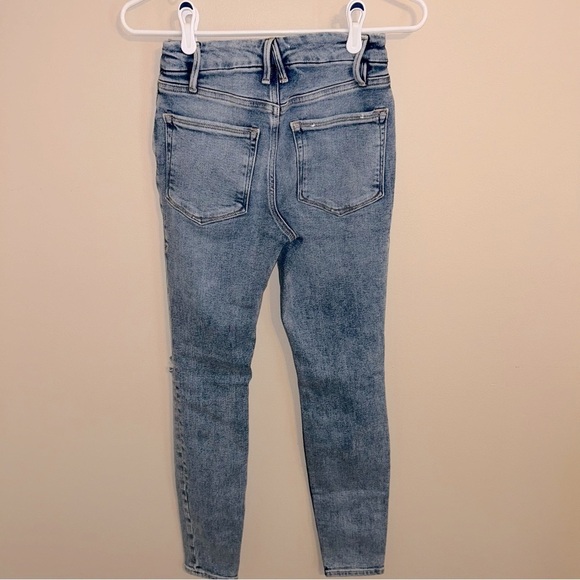 Good American Good Legs Distressed Skinny Jeans - Picture 6 of 9